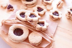 לרגל חג ט"ו בשבט חברת אורגניקזון מציעה: מתכון טבעוני להכנת עוגיות עם ריבה
