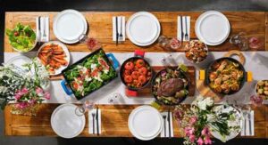 ארוחה שהיא חוויה: 4 טיפים שישדרגו את שולחן החג