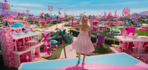 Barbie 20/7/2023 רק בבתי הקולנוע בימוי: גרטה גרוויג (נשים קטנות)