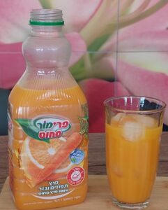 מיץ חדש בסדרת המיצים הסחוטים המצליחה של "פרימור" "פרימור" משיקה מיץ סחוט טבעי חדש:מיץ תפוזים וגזר